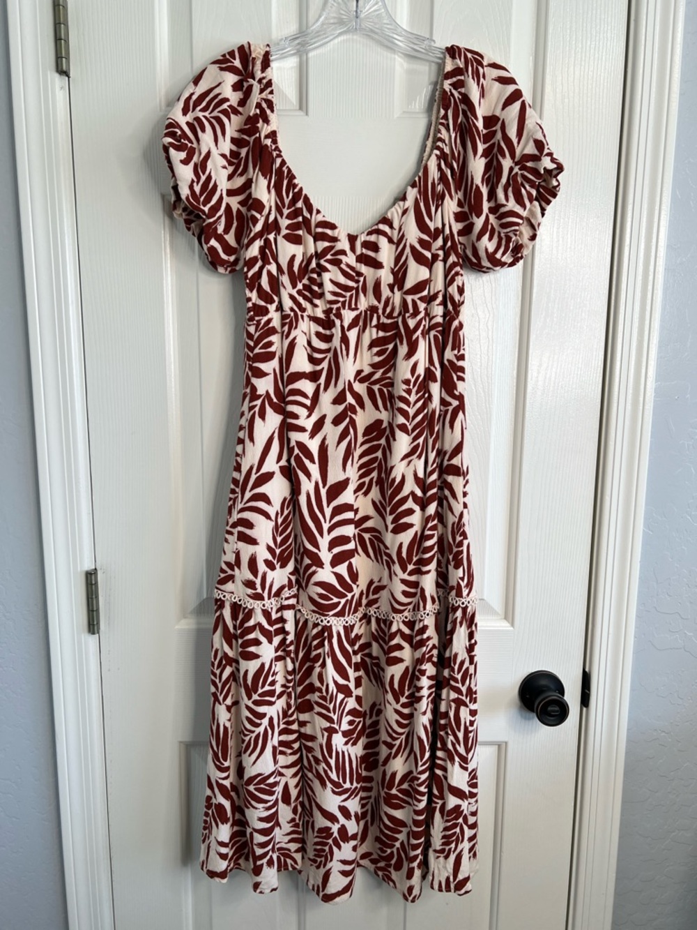 Lost + Wander Hydra Springs Leaf Print Midi Dress Natural/Rust medium - Picture 2 of 12